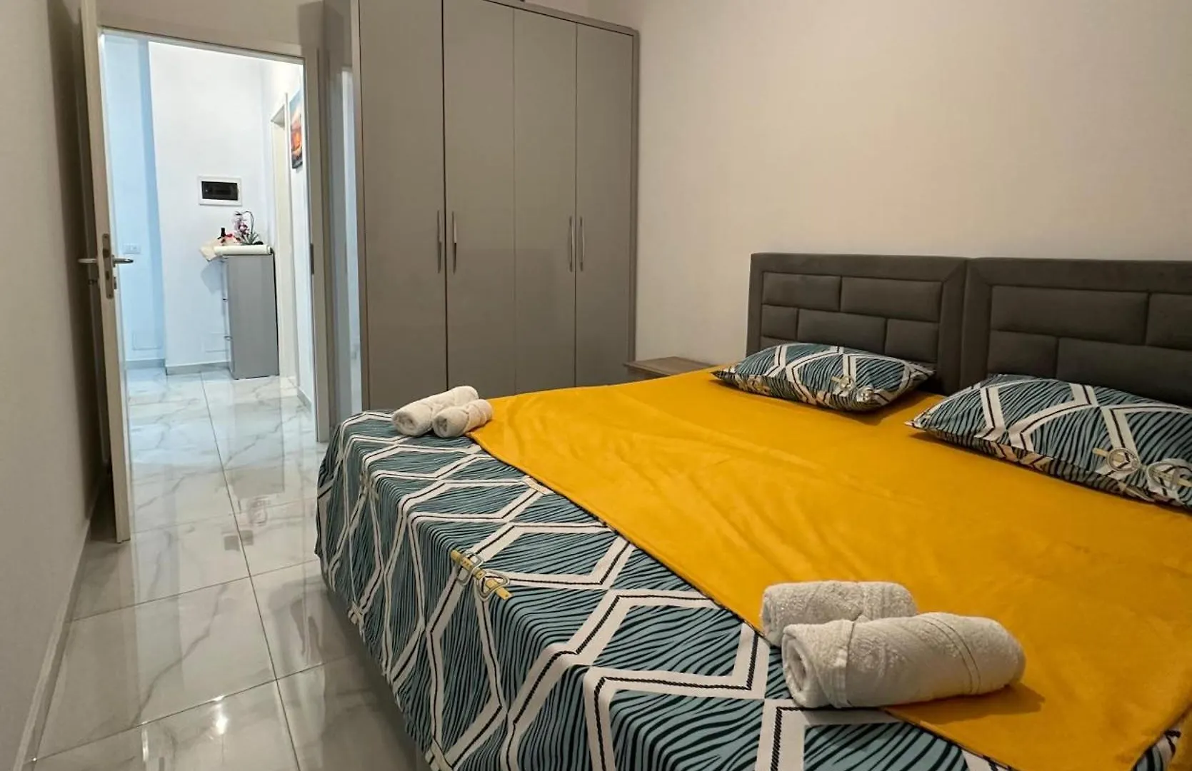 Second Home 1 Tirana Albánia